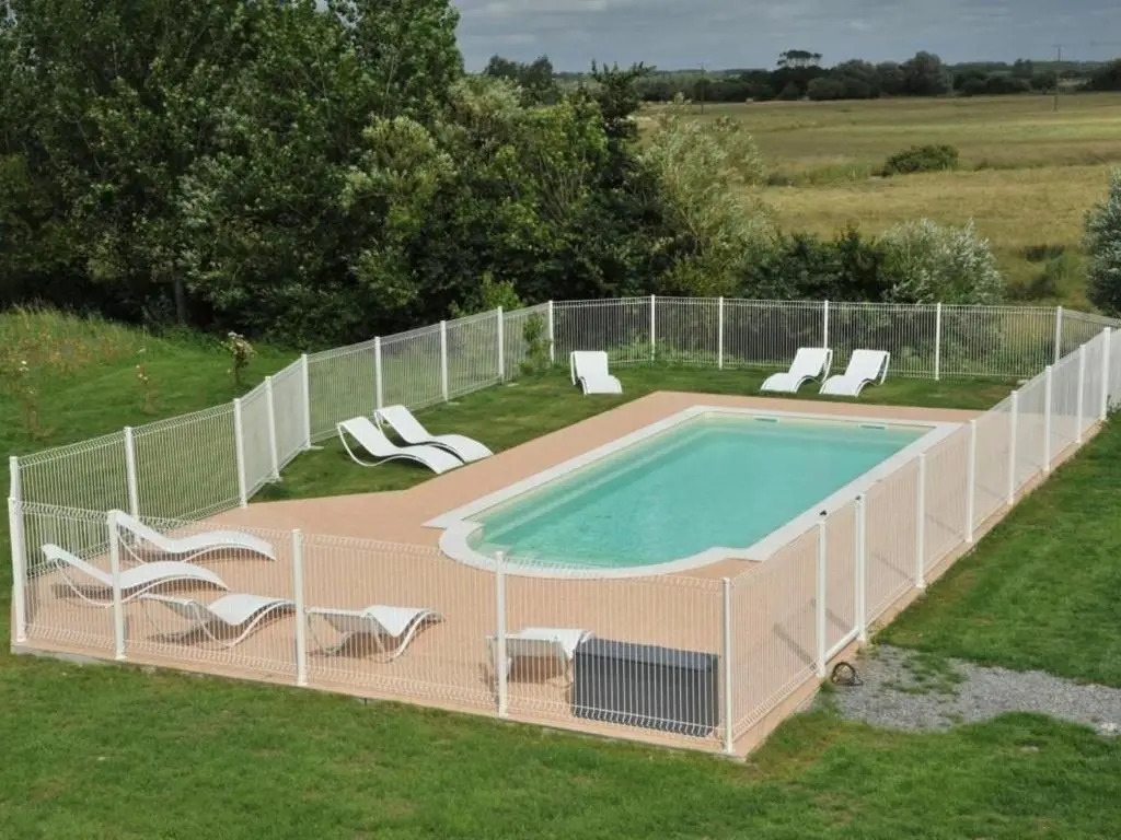 Gîte rénové avec spa, piscine chauffée, WiFi et accès handicapés au cœur du Marais Breton - FR-1-426-321