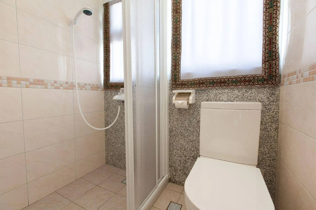 Royal Goods Residence Themed Suites