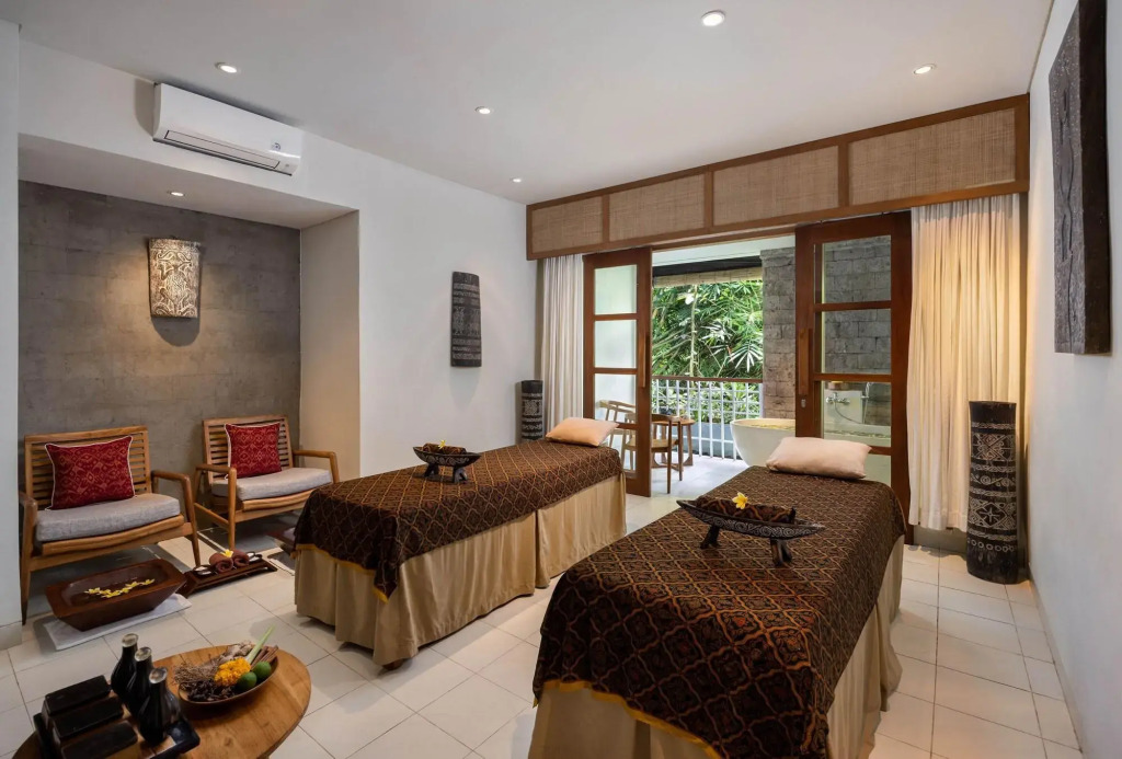 Dinara Ubud