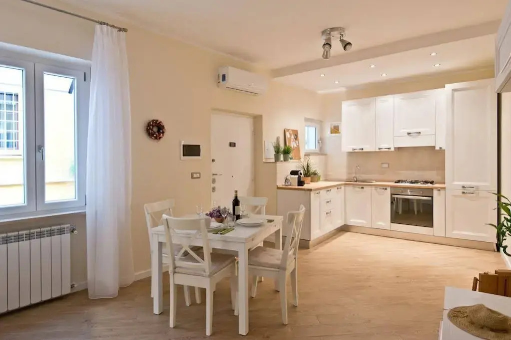 Appias Home