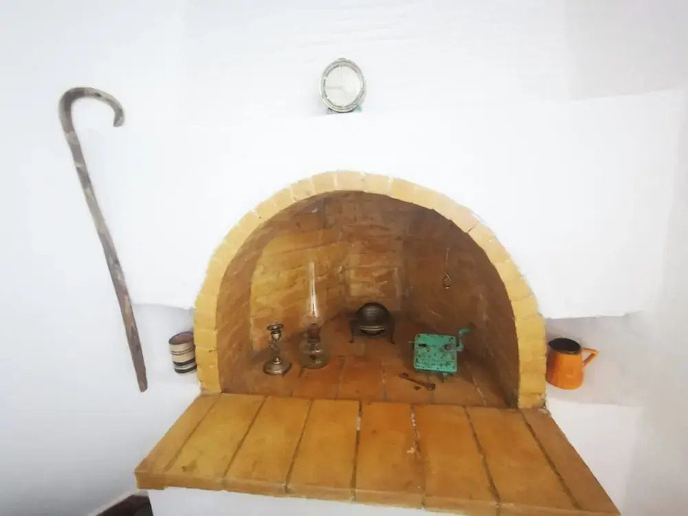Authentic White House in Paros Lefkes