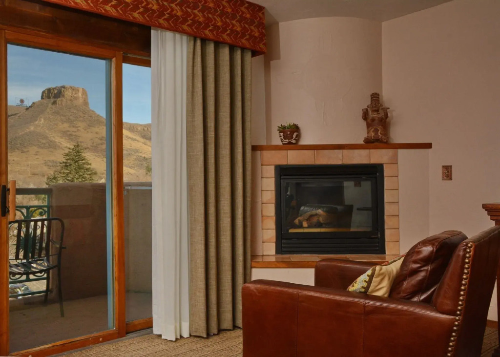 Table Mountain Inn