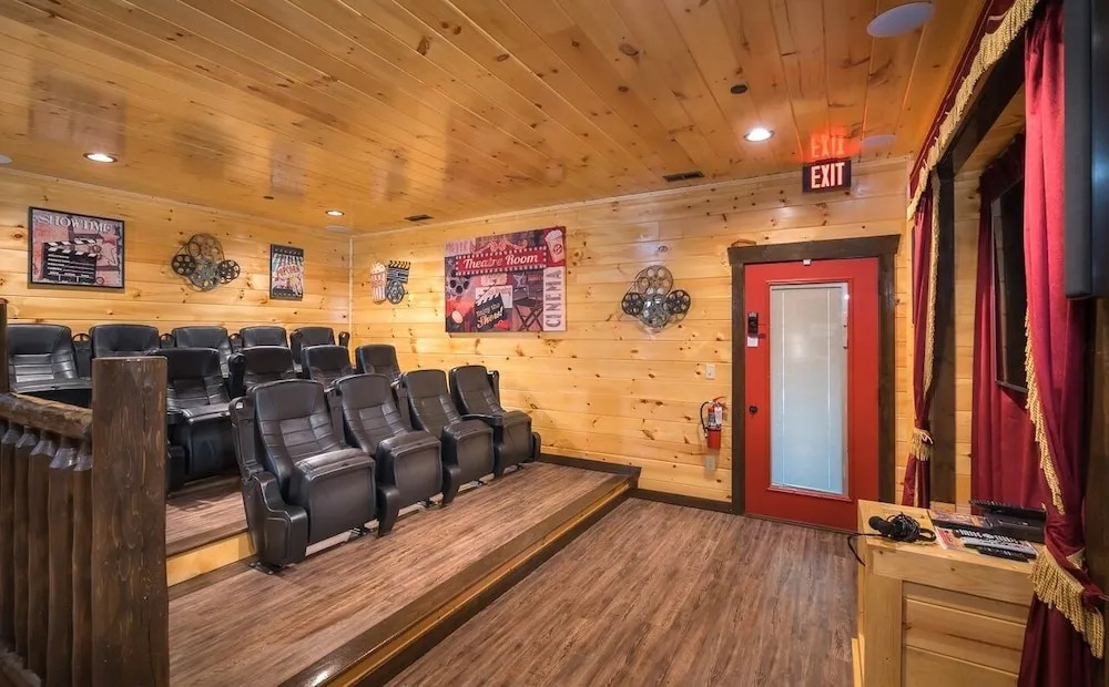 Greystone Retreat 13 Bedrooms 13.5 Bathrooms Cabin