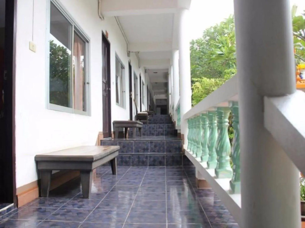 Baan Talay Guesthouse & Dormitory