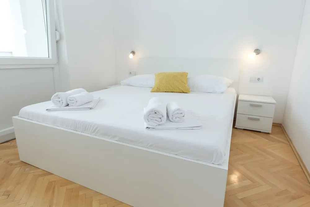 Apartments by the Sea Semy