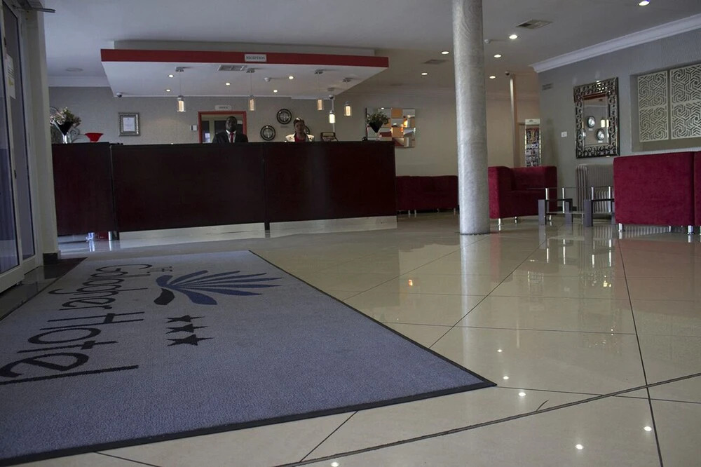 Inani Hotel Gallagher