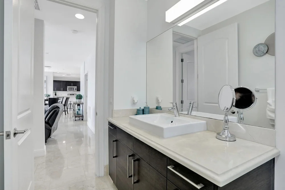 Deerfield Condo Suites by Opus