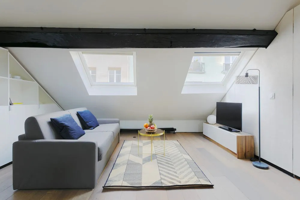 Le Marais Temple Apartment