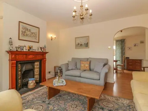 Marine Cottage