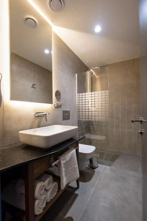 REF İNN HOTEL
