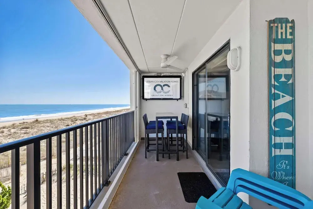 Mariner 1 3M Oceanfront 2BR Condo, Balcony Views & Modern Comfort