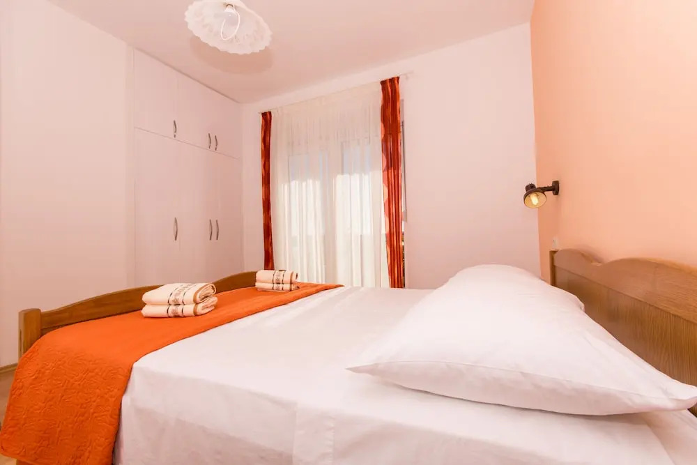 Apartments Mastelić