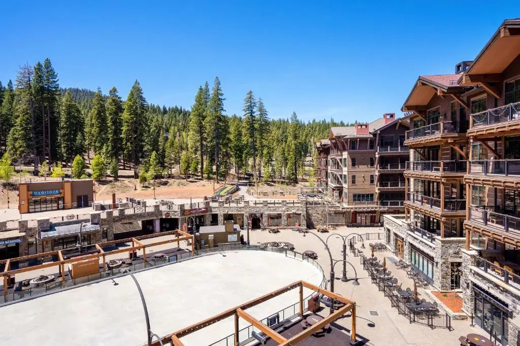 Reduce Rates w/ Skating Rink View in Northstar Village! Great Bear 404