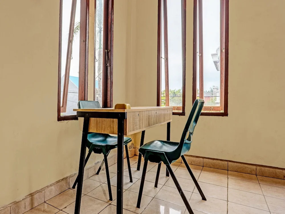 OYO 91636 Kak Dadut Homestay