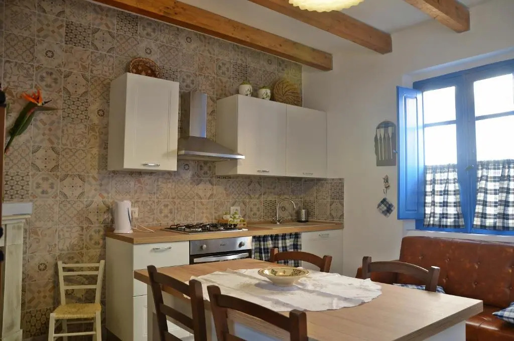 Guest House Sa Succargia