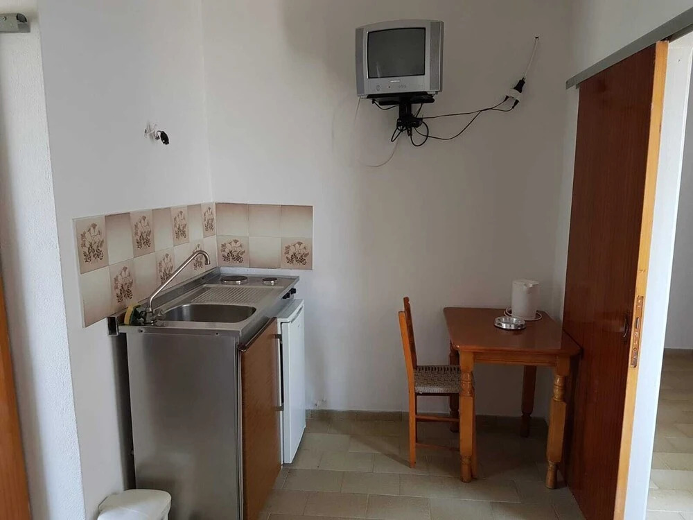 Family run 2 bed Studio Apartment 1
