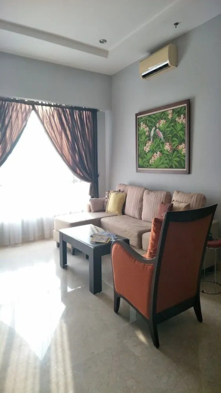 At Home Somerset Permata Berlian
