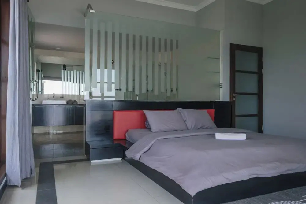 Blue Marlin 6-BR Villa Singaraja Bali