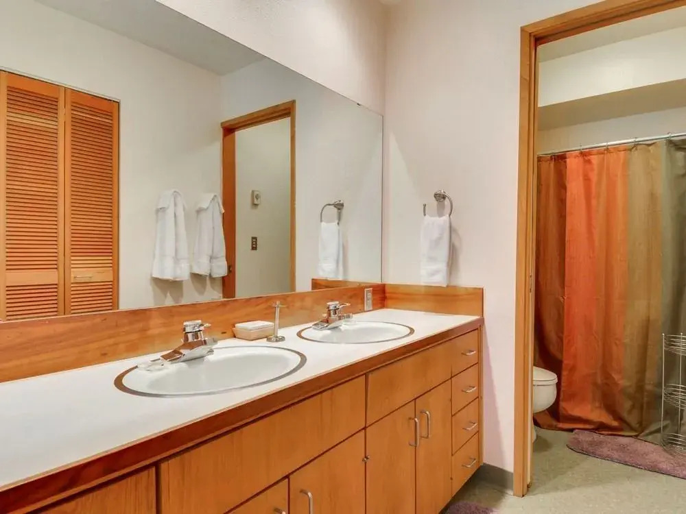 Meadow 24 2 Br condo by RedAwning