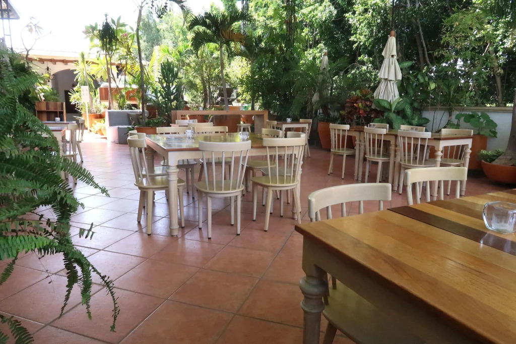 Los Pilares Hotel
