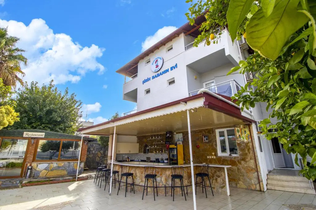 Şirin Baba Otel