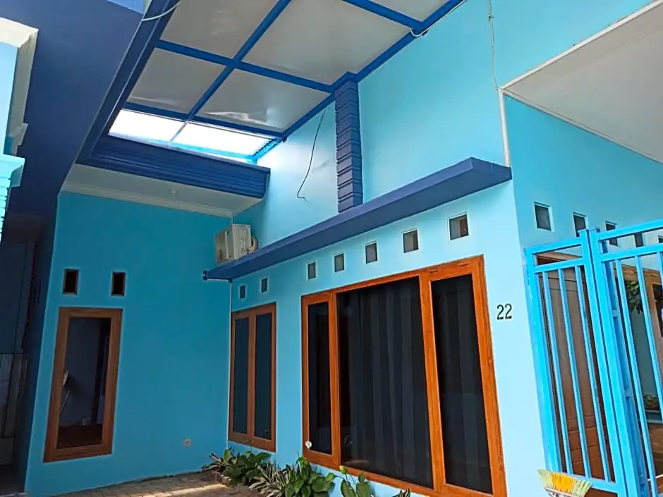 OYO Life 3183 Kost Putri Biru Sigura-gura