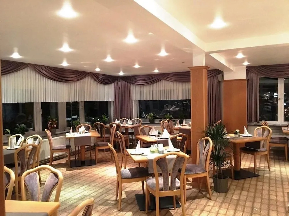 Louis Hotels