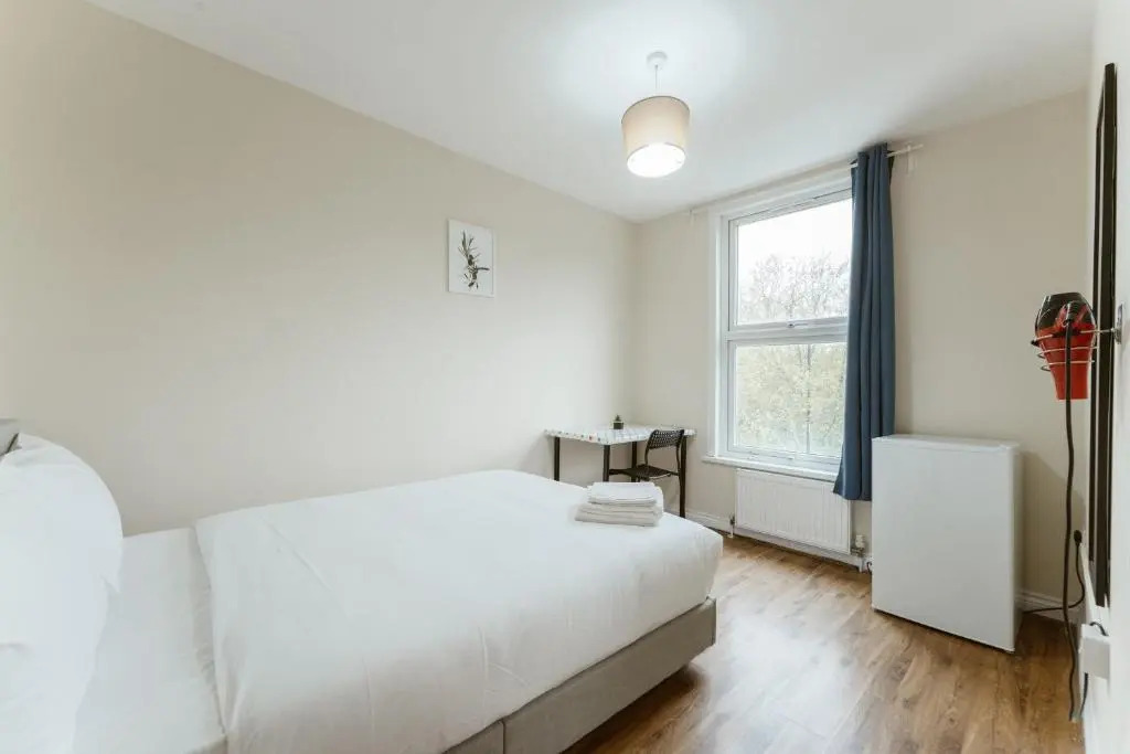 Mile End Rooms 57A