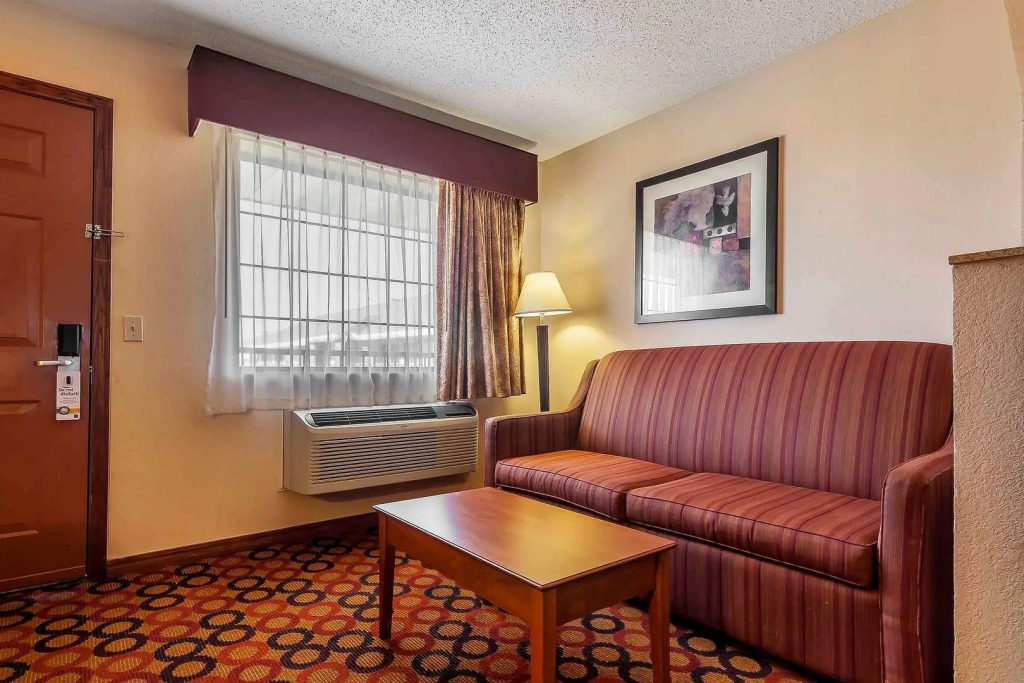 Quality Inn & Suites Owasso
