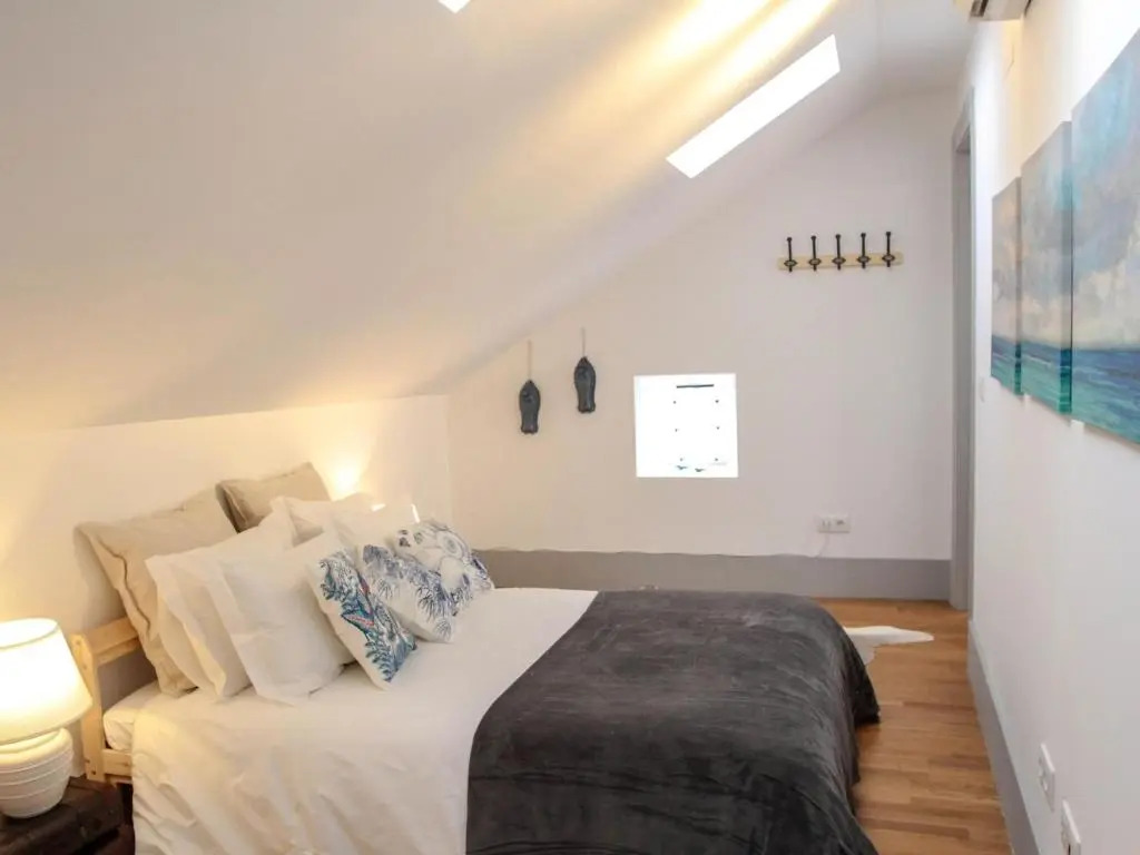 Sao bento stylish cozy apt with ac balcony