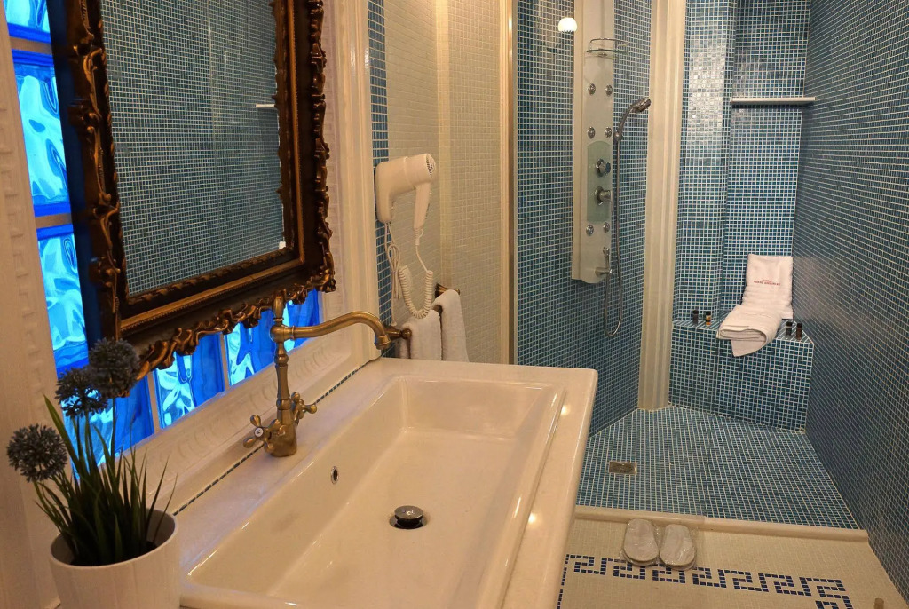 Athens Family Apartments