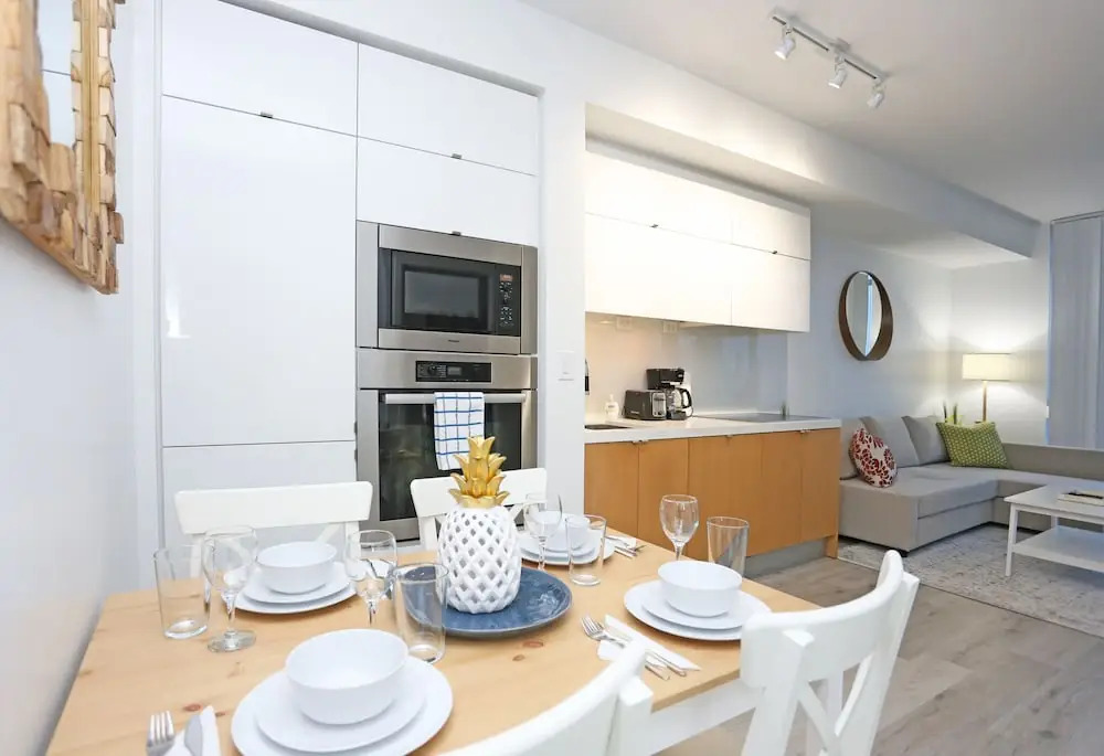 Fabulous Condo in Heart of Downtown