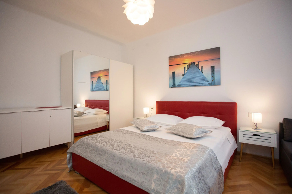 Apartment Split
