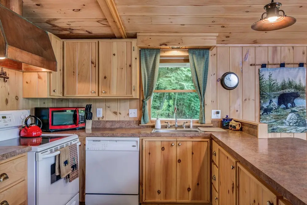 Treehouse Falls - 2 Br Home