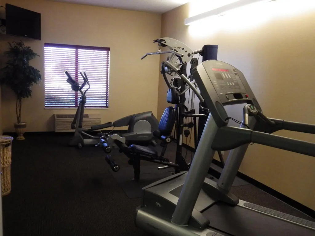 Comfort Inn Crystal Lake - Algonquin