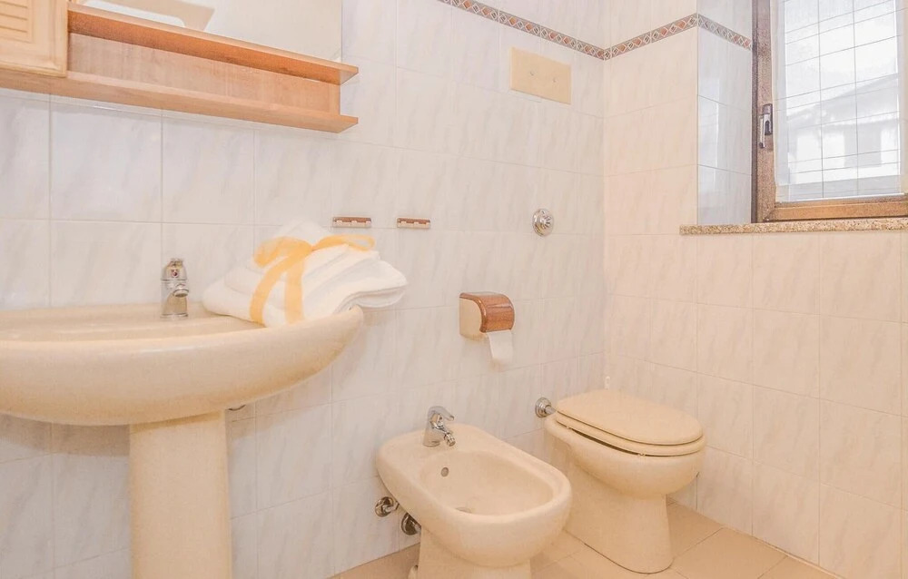Nice Apartment in Toscolano Maderno With 2 Bedrooms and Wifi