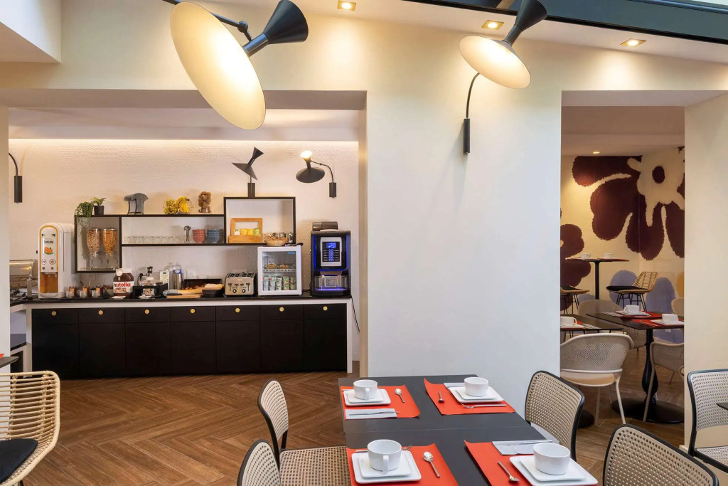 Hotel Elysees 8