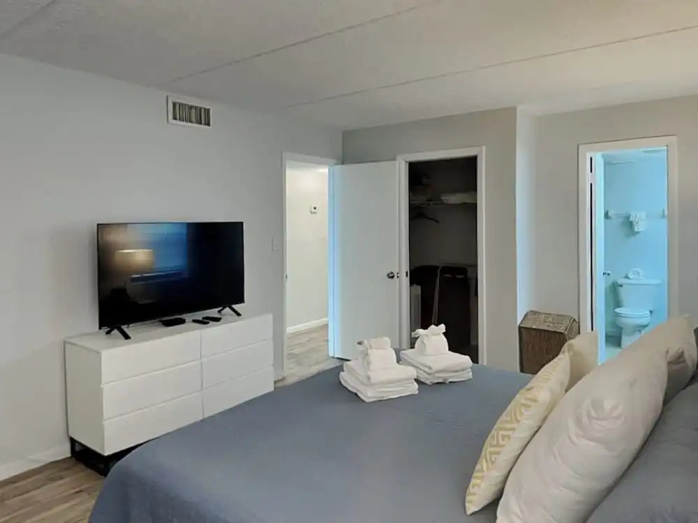 Beachcomber 403 by Distinctive Beach Rentals