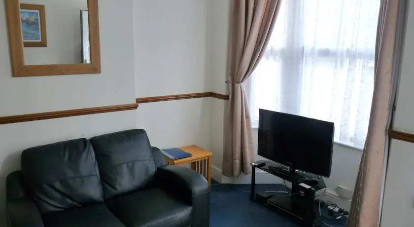 Comfortable Victorian 3 bedroom semi-detached house with fast Wi-Fi