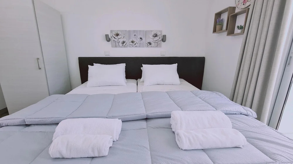 100 AN - Napa Living 37