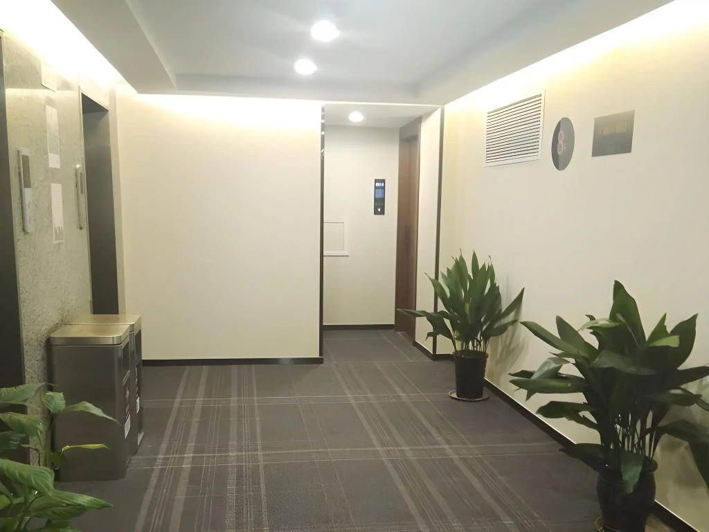 GreenTree Inn ShangHai WuNing Road ZhenPing Road Metro Station Busines