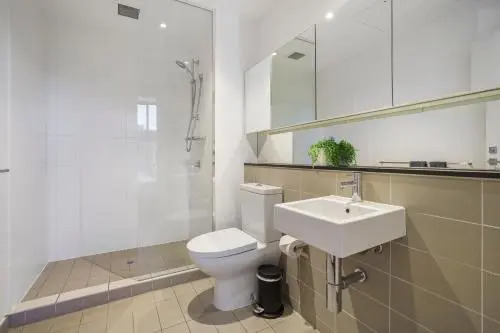 Complete Host Leopold Apartments