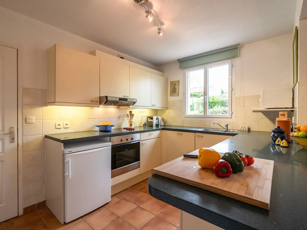 Pleasant Holiday Home in Nans-les-pins With Common Swimming Pool
