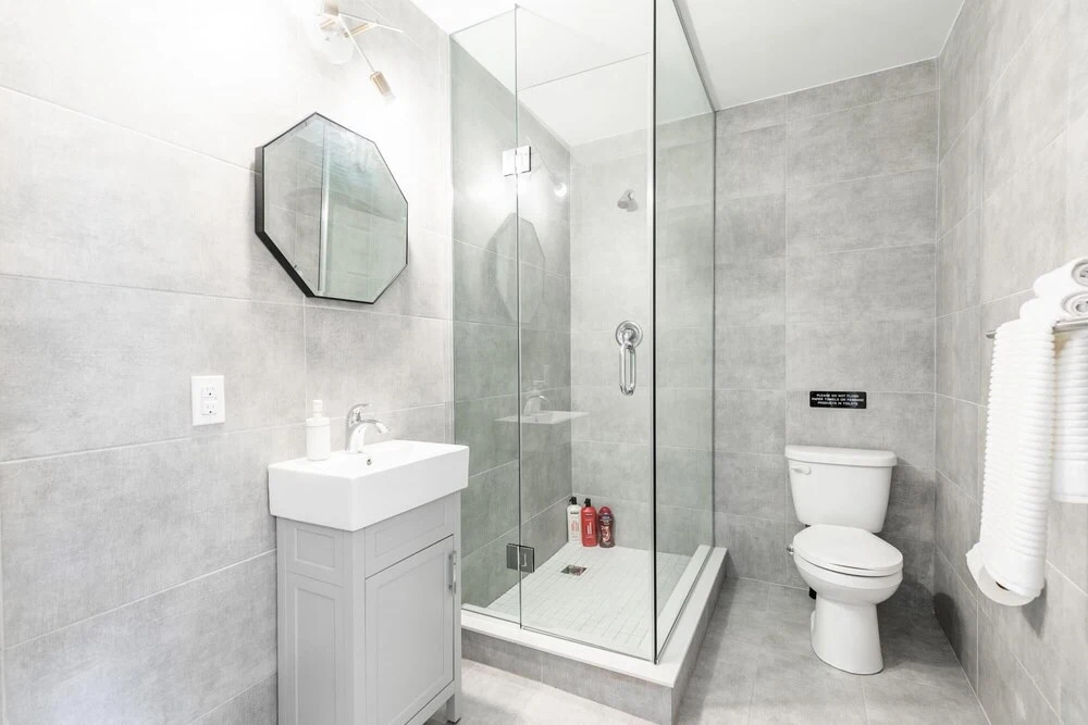 1BR Boutique Apt - Within DT Hamilton