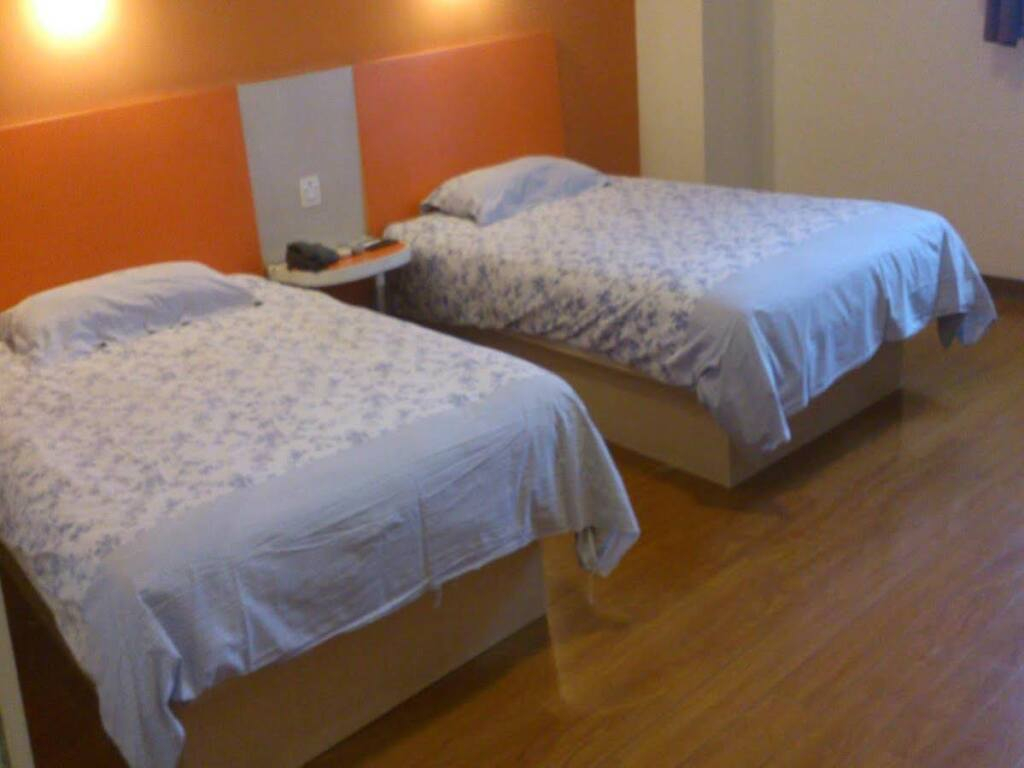 Motel 168 Nanjing Zhongyangmen Bus Station Inn