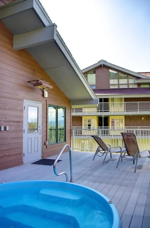 Lift Tickets Heart Of The Base with Private Deck & Fireplace