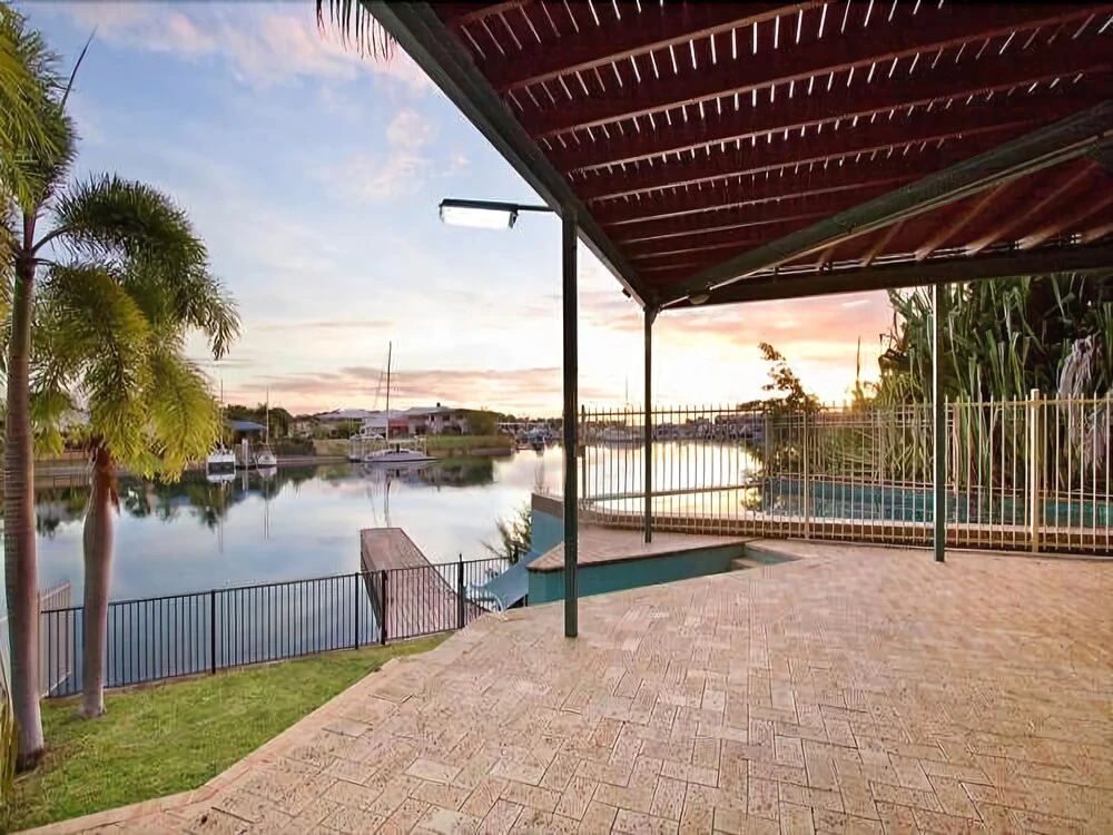 Waterfront 4brm House Cullen Bay
