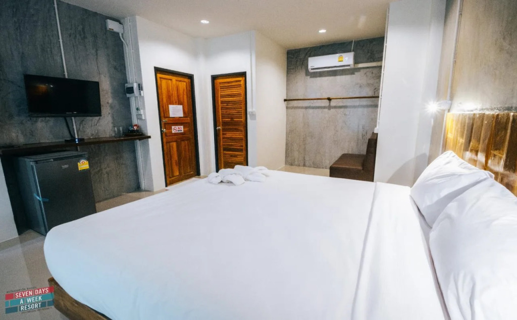 Seven Days a Week Resort