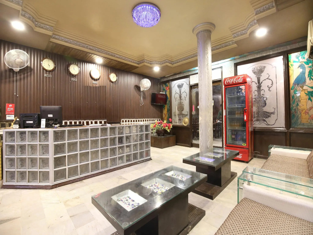 OYO 966 Hotel Sallow International