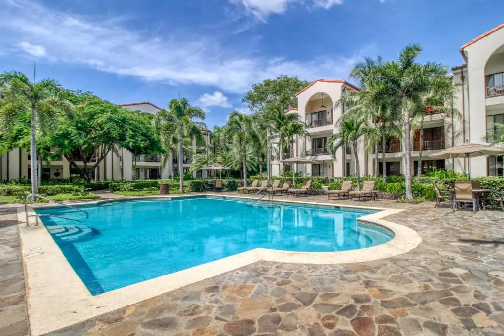 Pacifico Townhouse 102